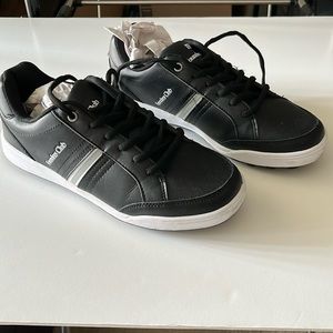 Founders Club golf shoes size US 8.5